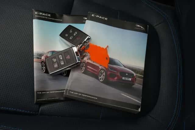 Jaguar E-Pace (2018) thumbnail 30