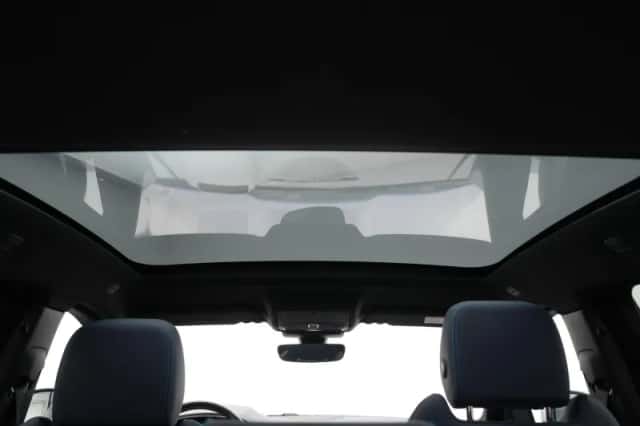 Jaguar E-Pace (2018) thumbnail 37