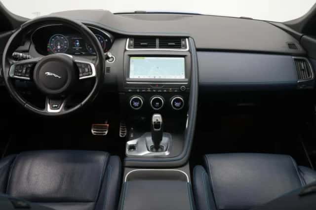Jaguar E-Pace (2018) thumbnail 7