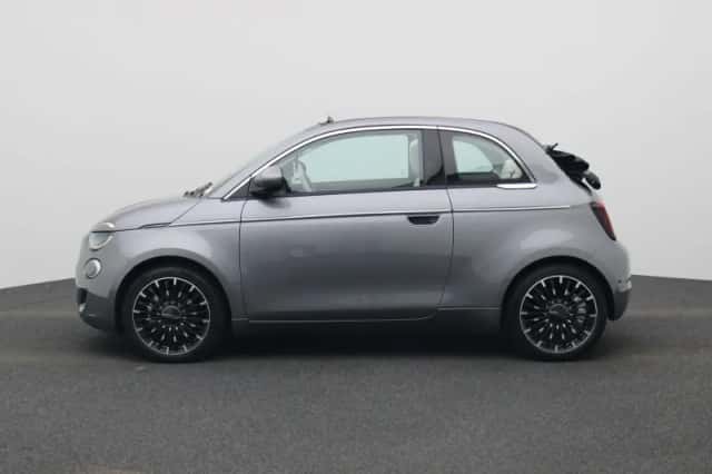 Fiat 500C (2023) thumbnail 4
