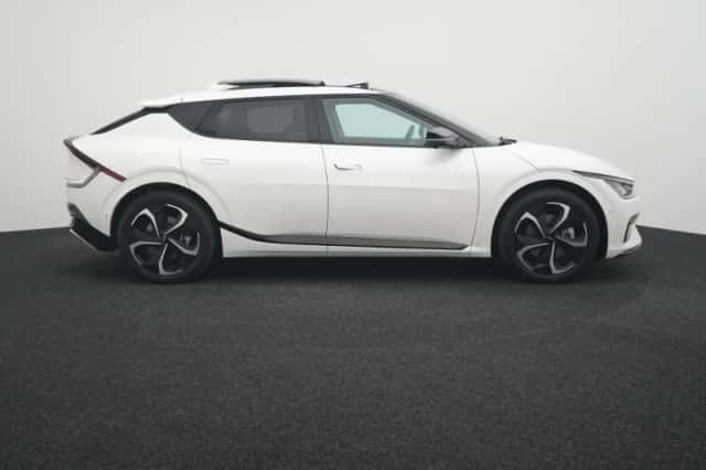 Kia EV6 (2022) thumbnail 6