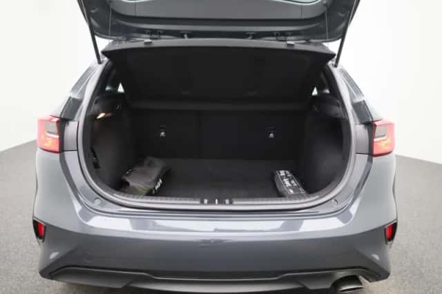 Kia Cee'd (2023) thumbnail 10