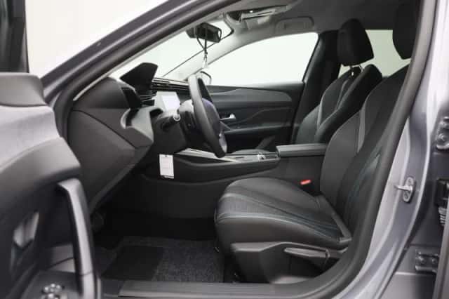 Peugeot 308 (2023) thumbnail 11