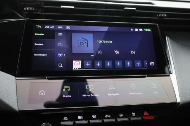 Peugeot 308 (2023) thumbnail 17