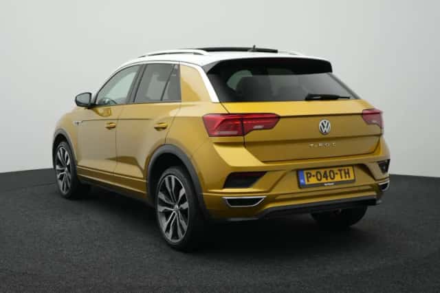 Volkswagen T-Roc (2019) thumbnail 2
