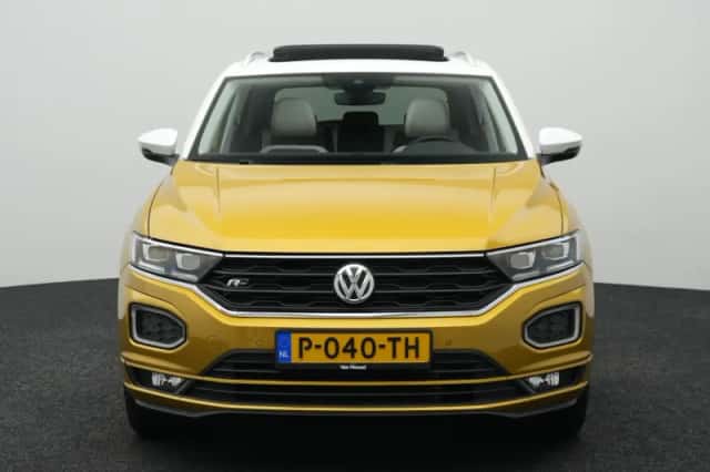 Volkswagen T-Roc (2019) thumbnail 3