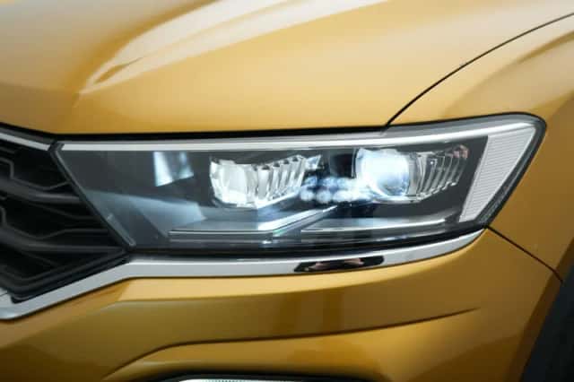 Volkswagen T-Roc (2019) thumbnail 33