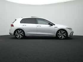 Volkswagen Golf (2024) thumbnail 6