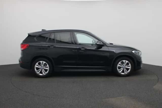 BMW X1 (2022) thumbnail 6