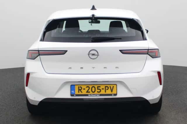 Opel Astra (2022) thumbnail 5