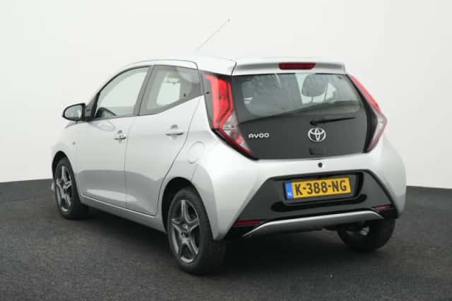 Toyota Aygo (2018) thumbnail 2
