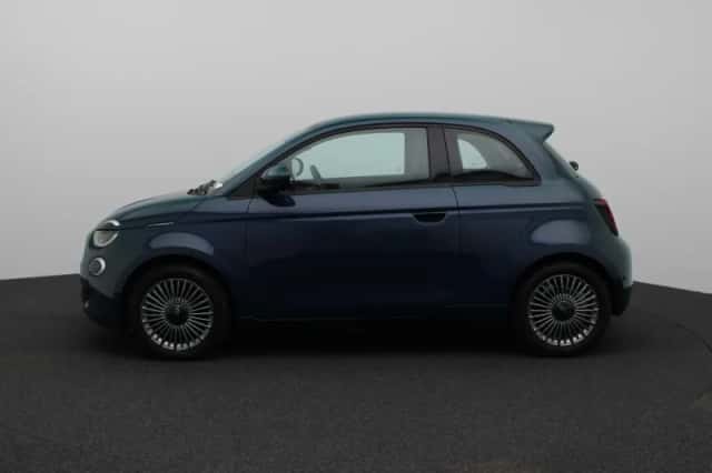 Fiat 500 (2021) thumbnail 4