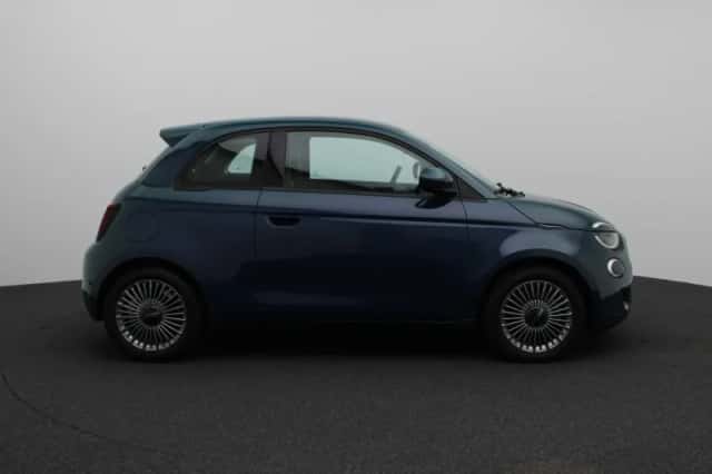 Fiat 500 (2021) thumbnail 6