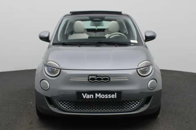 Fiat 500C (2023) thumbnail 3