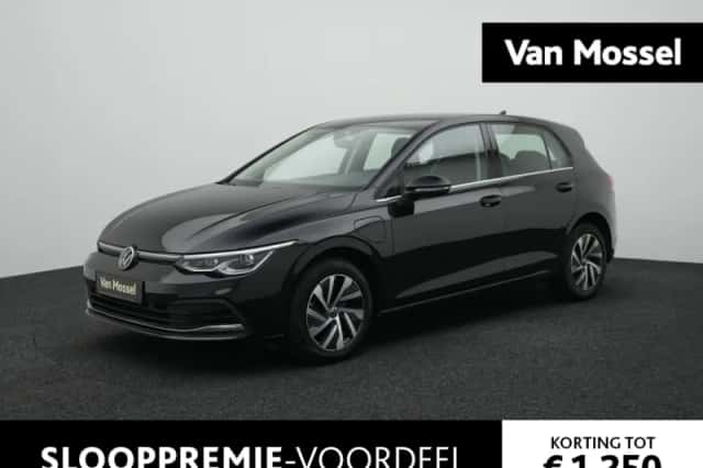 Volkswagen Golf (2023) thumbnail 1