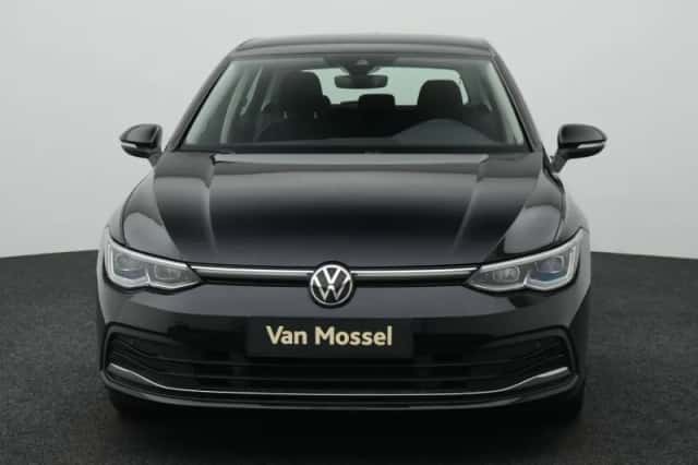 Volkswagen Golf (2023) thumbnail 6