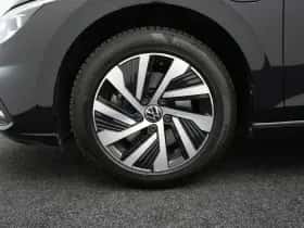 Volkswagen Golf (2023) thumbnail 8