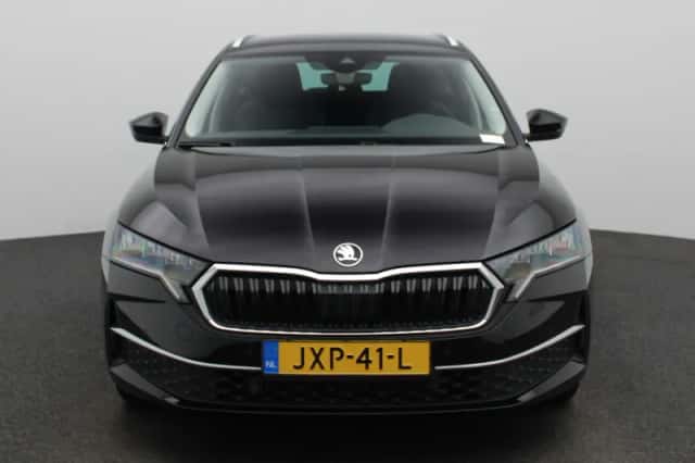 Škoda Octavia (2025) thumbnail 3