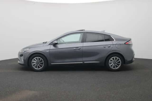 Hyundai Ioniq (2021) thumbnail 4