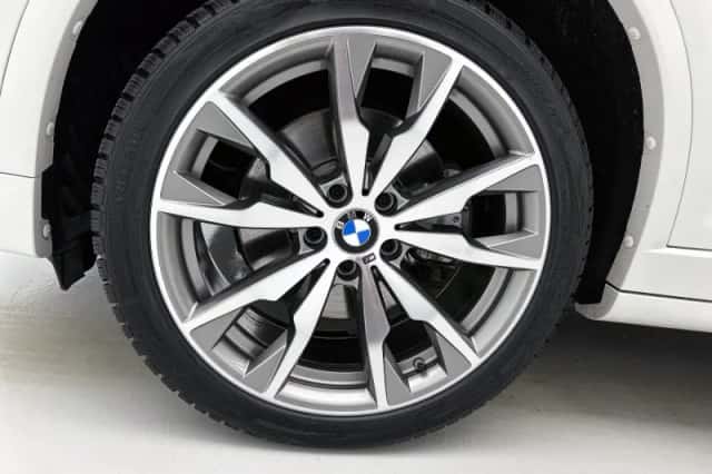 BMW X4 (2018) thumbnail 14
