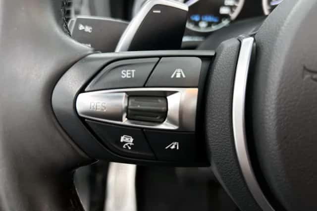 BMW X4 (2018) thumbnail 15