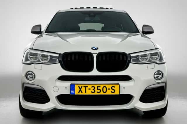 BMW X4 (2018) thumbnail 5