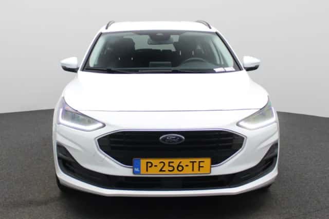 Ford Focus (2022) thumbnail 3