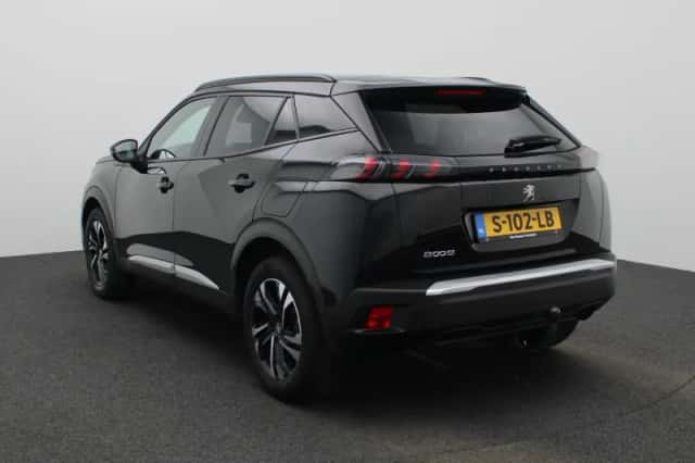 Peugeot 2008 (2023) thumbnail 2