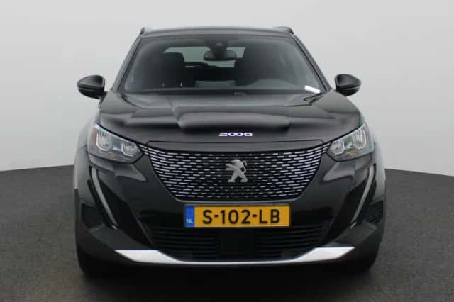 Peugeot 2008 (2023) thumbnail 3