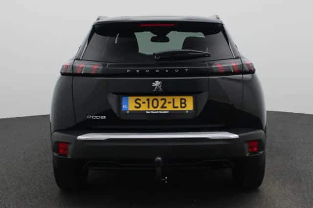 Peugeot 2008 (2023) thumbnail 5