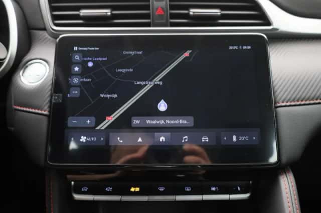 MG ZS EV (2023) thumbnail 16