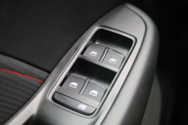 MG ZS EV (2023) thumbnail 30