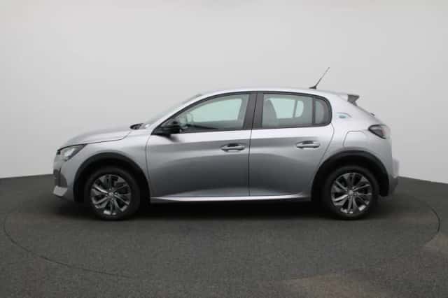 Peugeot e-208 (2023) thumbnail 4