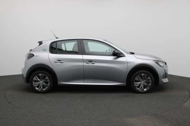 Peugeot e-208 (2023) thumbnail 6