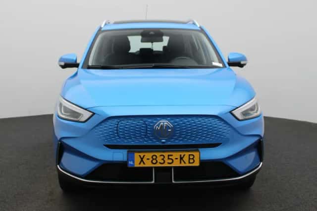MG ZS EV (2023) thumbnail 3