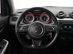 Suzuki Swift (2024) thumbnail 8