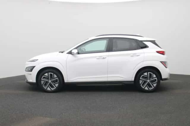 Hyundai Kona (2023) thumbnail 4
