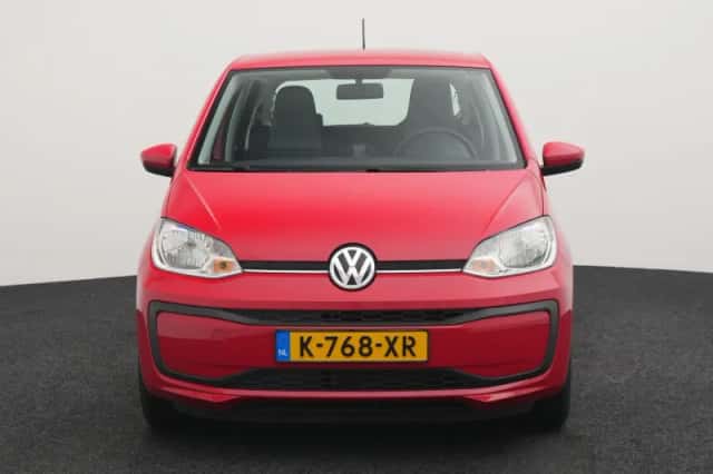 Volkswagen Up! (2018) thumbnail 3