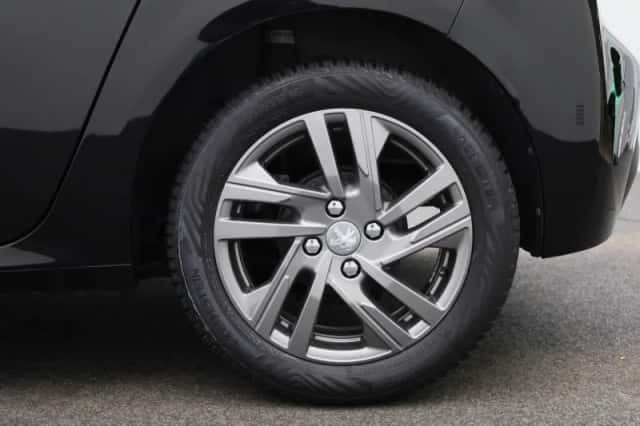 Peugeot 208 (2022) thumbnail 13
