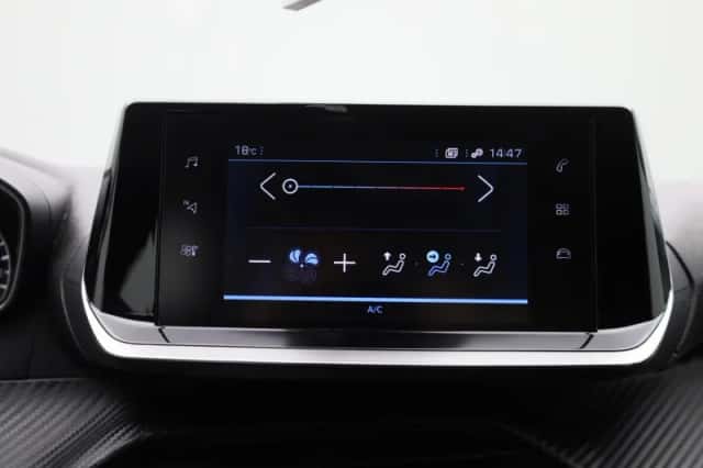 Peugeot 208 (2022) thumbnail 21