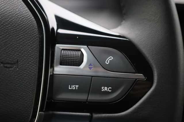 Peugeot 208 (2022) thumbnail 22
