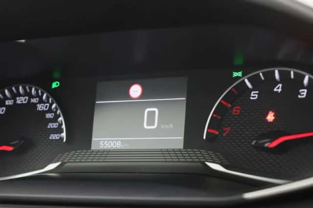 Peugeot 208 (2022) thumbnail 23