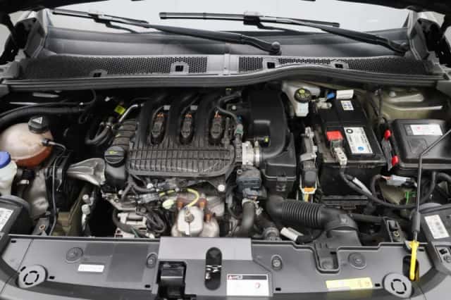 Peugeot 208 (2022) thumbnail 37