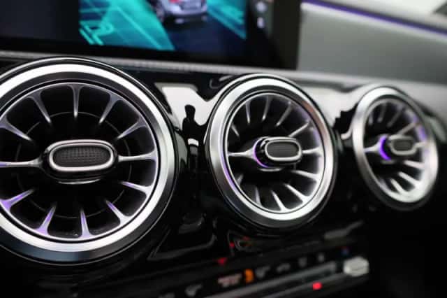 Mercedes-Benz A-Klasse (2022) thumbnail 35