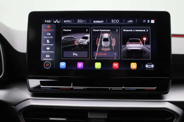 SEAT Leon (2024) thumbnail 24