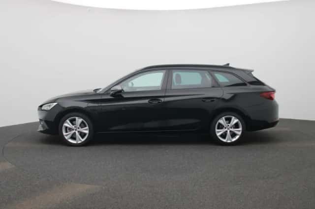 SEAT Leon (2024) thumbnail 4