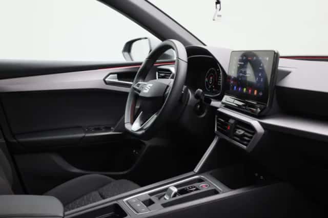 SEAT Leon (2024) thumbnail 34