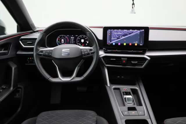 SEAT Leon (2024) thumbnail 7