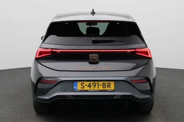 CUPRA Born (2022) thumbnail 5