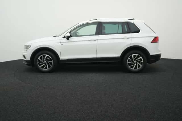 Volkswagen Tiguan (2018) thumbnail 4